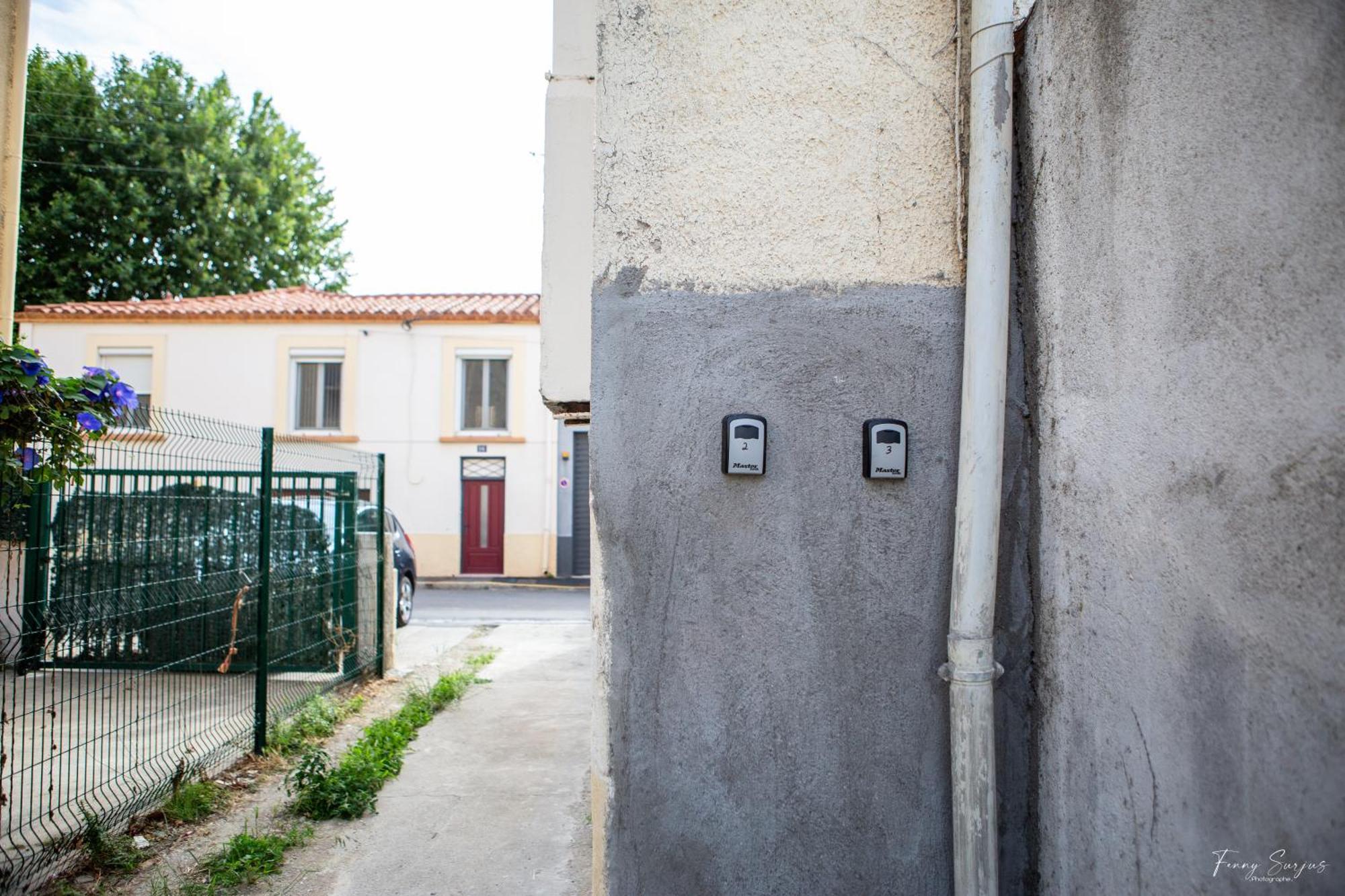 Appartements Confortables - Gare A 5 Min Pied - 20Min De La Plage - Terrasse Perpignan Extérieur photo