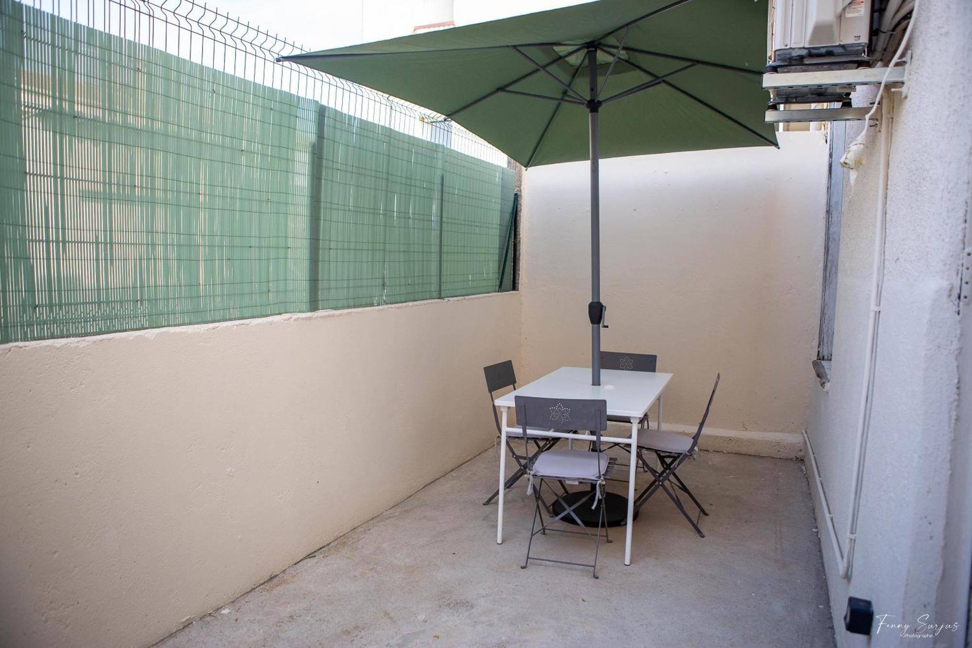 Appartements Confortables - Gare A 5 Min Pied - 20Min De La Plage - Terrasse Perpignan Extérieur photo